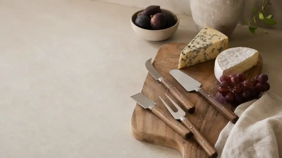 Ostekniv